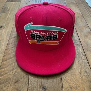 Pre-owned moderately used New Era San Antonio Spurs Adjustable Hat in Pink